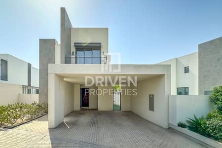 3 Bedroom Villa for Rent in Dubai South, Dubai - Standalone Villa | Large Plot | Ready to Move In