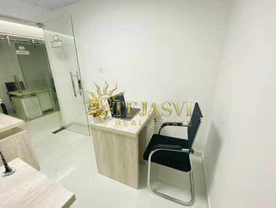 مکتب  للايجار في ديرة، دبي - 5ad88a5c-d175-4ee0-bb3f-5015e9ae5073. jpg