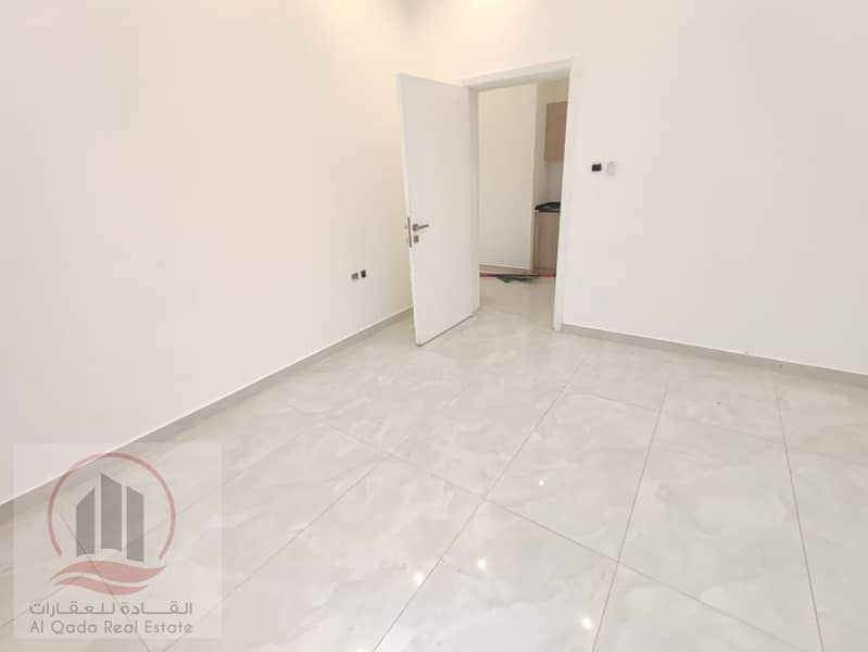 12 bd03e10e-75fd-45b3-9721-0845c7d904d2. jpg