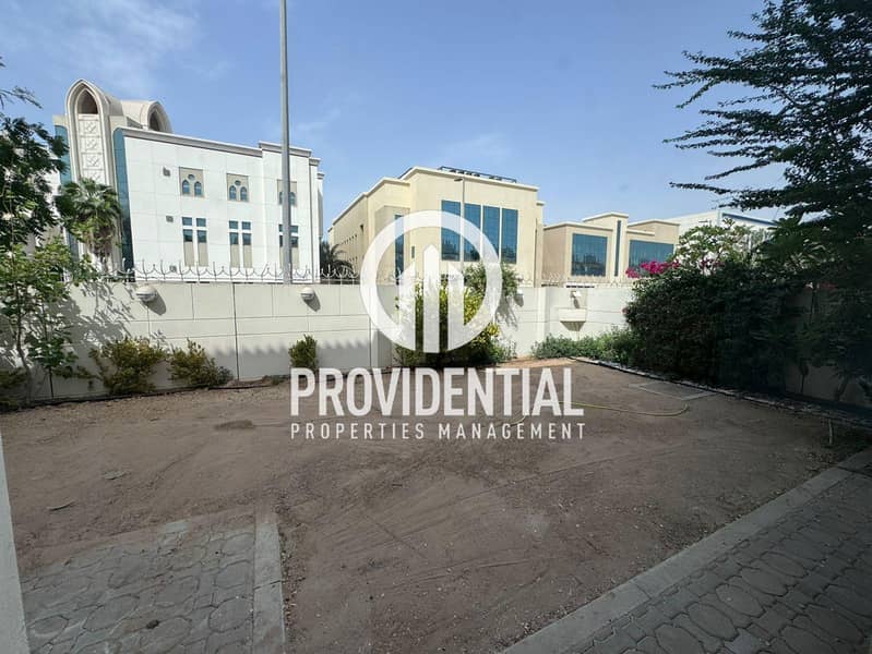 Вилла в Аль Мушриф,Компаунд Аль Ясат, 5 спален, 240000 AED - 11695395 Вилла в Аль Мушриф,Компаунд Аль Ясат, 5 спален, 240000 AED - 11695395