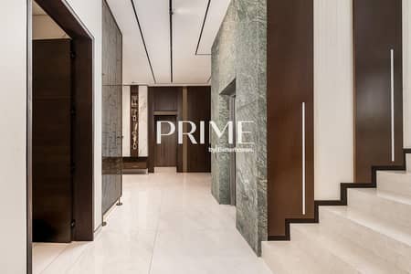 5 Bedroom Villa for Sale in Pearl Jumeirah, Dubai - Great location | Custom built | Quality finishing