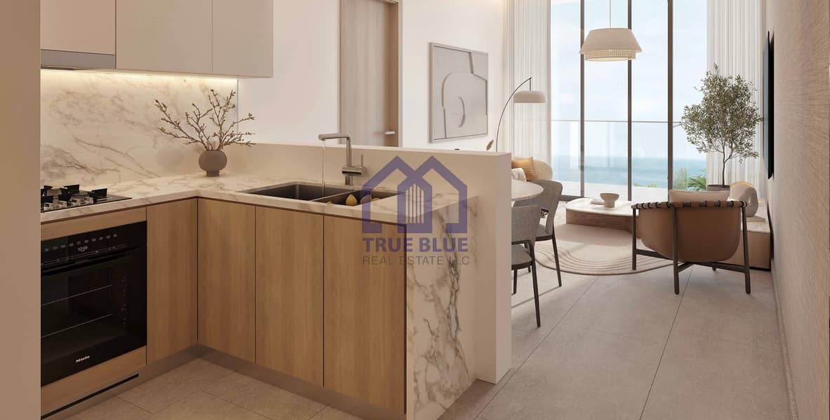21 Kitchen-1. jpg