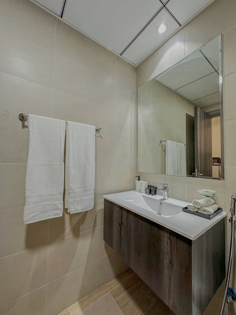 Newly furnished studio apartment in Rukan , Dubailand - Image 7