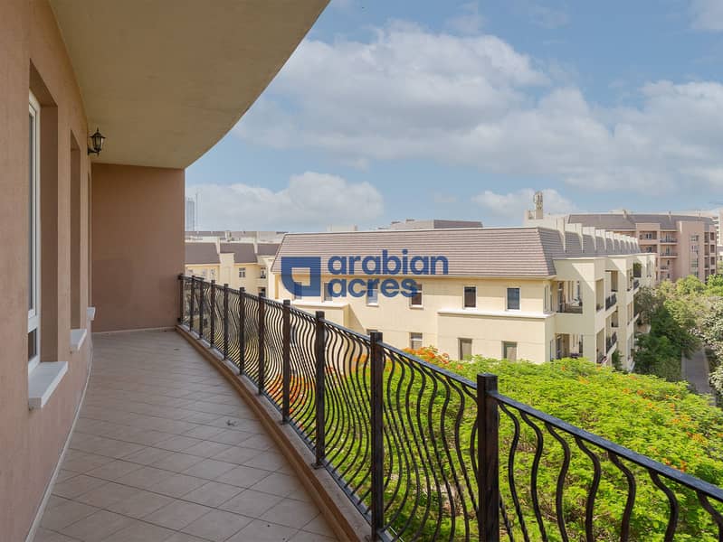 15 Balcony. jpg