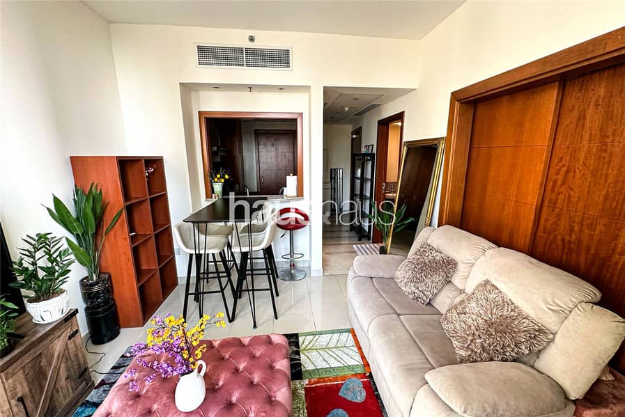 Fully Furnished | Stunning View | Chiller Free Fully Furnished | Stunning View | Chiller Free