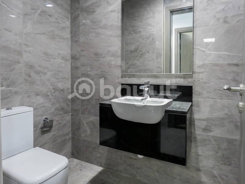 5 Bathroom. jpg