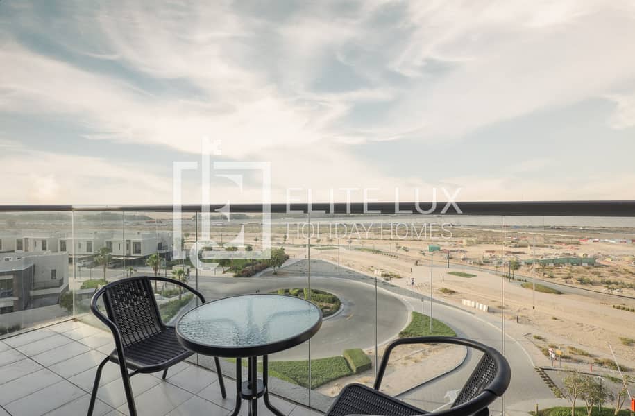 10 balcony 1-min. jpg