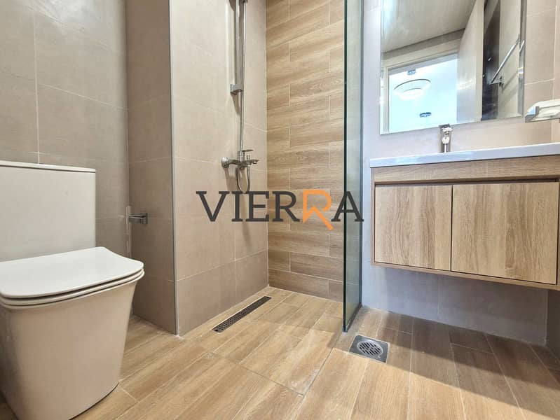 8 cb2408d9-dbed-4fdc-8f7e-2451ed32db05. jpg