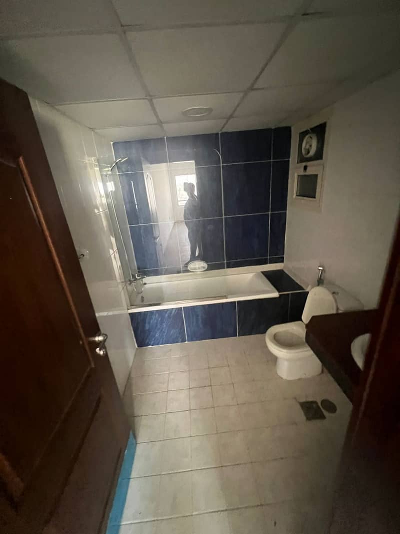 3 8ae6710c-e519-4131-ae97-17a4a30d8da2. jpg