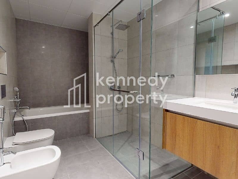 8 98469ec6-95bc-43ea-875f-7dd5bb739ccc-photo_8-master-bath. jpg