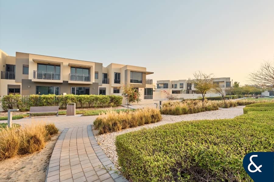 位于迪拜山庄,枫叶社区 4 卧室的别墅 6400000 AED - 11703620 位于迪拜山庄,枫叶社区 4 卧室的别墅 6400000 AED - 11703620