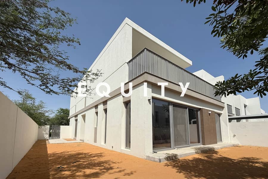 Large Corner Unit | Close To Park | Landscaped Large Corner Unit | Close To Park | Landscaped
