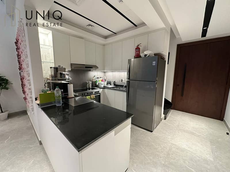5 Kitchen 3. jpeg