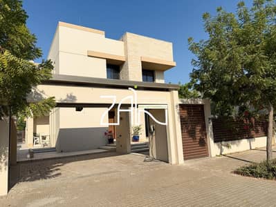 5 Bedroom Villa for Rent in Saadiyat Island, Abu Dhabi - Luxurious and Modern Near to the Beach Garden View