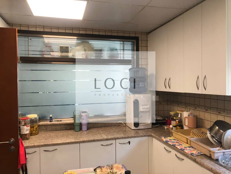 11 kitchen. jpg