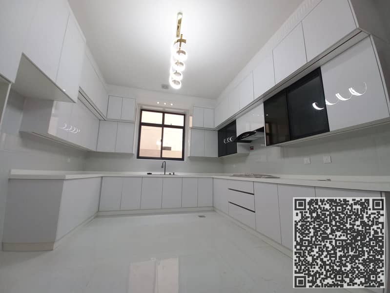 11 22af0709-bd90-45bf-921e-d41f78c04fa7. jpg