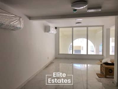 مکتب  للايجار في الكرامة، دبي - a3adef67-c90d-4154-82ab-52e0e1b76bc1. jpg