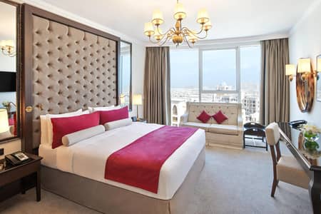 Hotel Apartment for Rent in Palm Jumeirah, Dubai - All Bills Included | Fully Serviced | City View