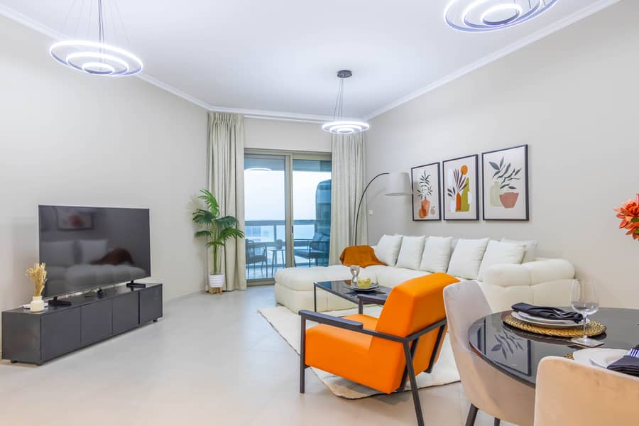 2 Livingroom 2. JPG