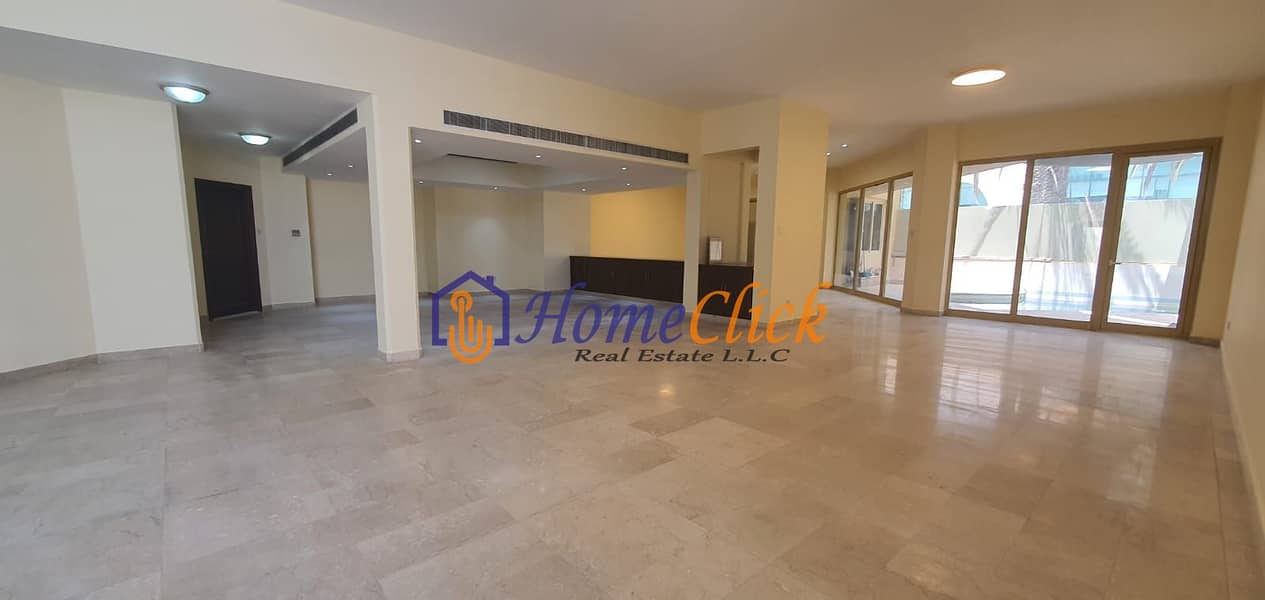 2 b65920f5-ca04-4e29-8282-484e2f77defe. jpg