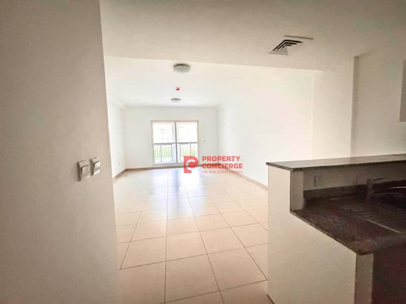 Ready to Move in I Spacious I Studio with Balcony Ready to Move in I Spacious I Studio with Balcony