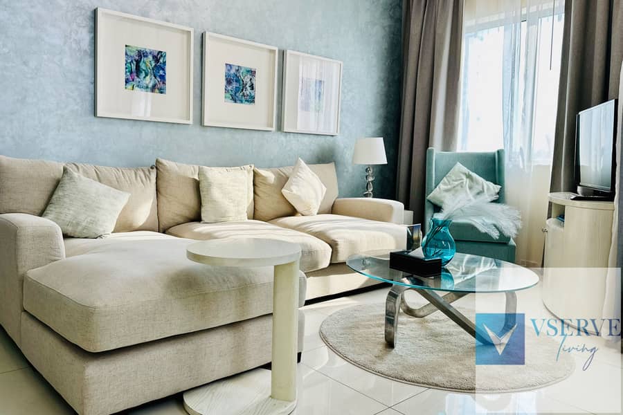 12 living room 2. jpg