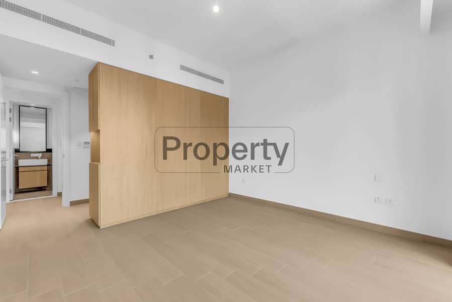 10 7ST04840. jpg