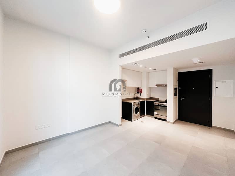 Brand new✔️Vacant✔️green view✔️private garden Brand new✔️Vacant✔️green view✔️private garden