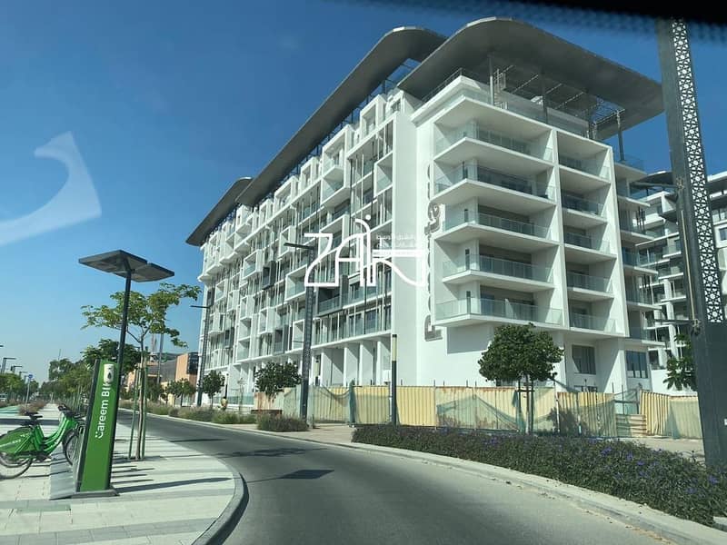 Mid Floor 2BR Unit in Prime Community-Rent Refund
