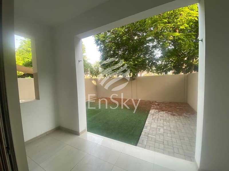 2+1 TH | EXCELLENT UNIT|SINGLE ROW|WELL MAINTAINED 2+1 TH | EXCELLENT UNIT|SINGLE ROW|WELL MAINTAINED