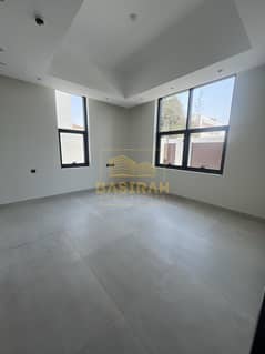 فیلا في مركز القرهود،القرهود 5 غرف 279999 درهم - 8362560
