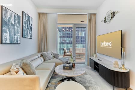 شقة 1 غرفة نوم للايجار في الخليج التجاري، دبي - Living Room (1). jpg