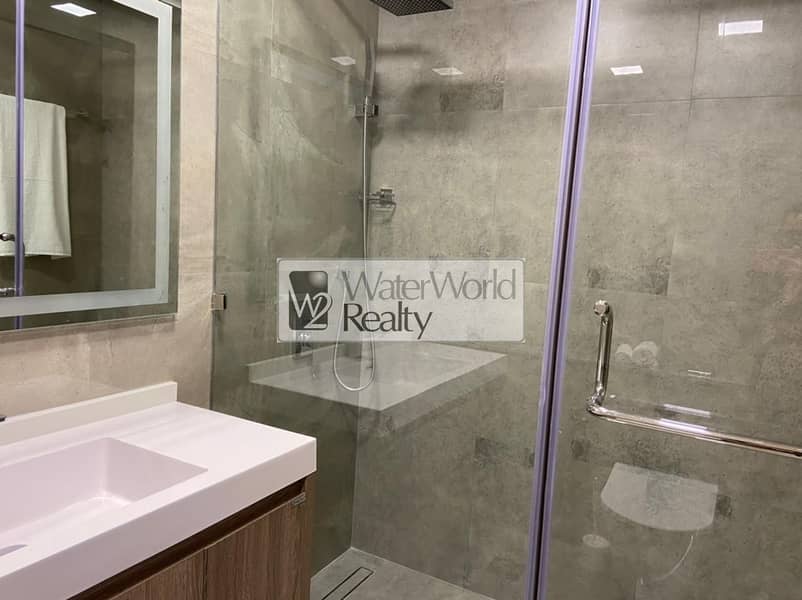 10 Master Bathroom 3. jpeg
