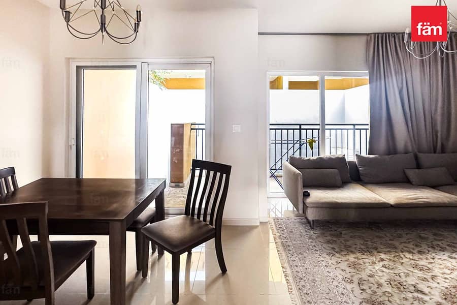 Modern Townhouse | Basement | Open Layout Modern Townhouse | Basement | Open Layout