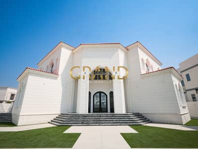 6 Bedroom Villa for Sale in Khalifa City, Abu Dhabi - 9E4A9824. JPG