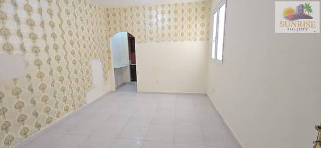 Studio for Rent in Al Falah Street, Abu Dhabi - 1000505792. jpg