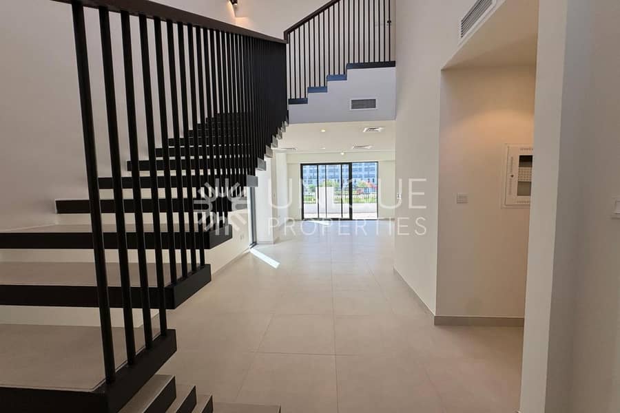 Таунхаус в Таун Сквер,Маха Таунхаусы, 4 cпальни, 220000 AED - 11713745 Таунхаус в Таун Сквер,Маха Таунхаусы, 4 cпальни, 220000 AED - 11713745