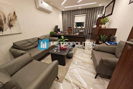 Office for Rent in Mussafah, Abu Dhabi - Fully Fitted Office|Good As New|High-end Finishes