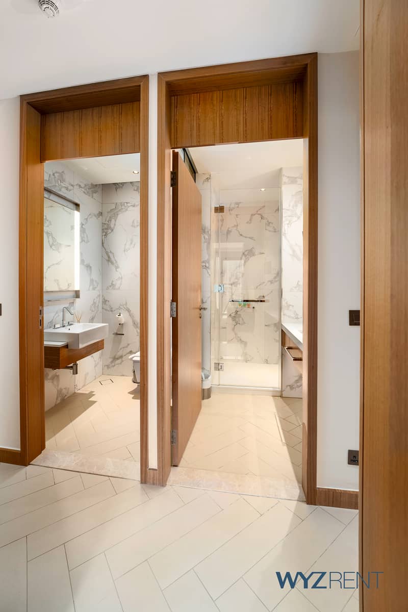 4 Bath2-4-. jpg