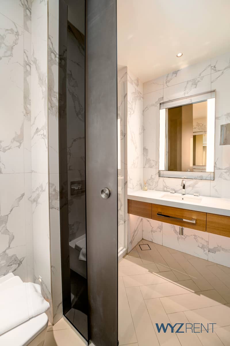 16 Bath2-3-. jpg