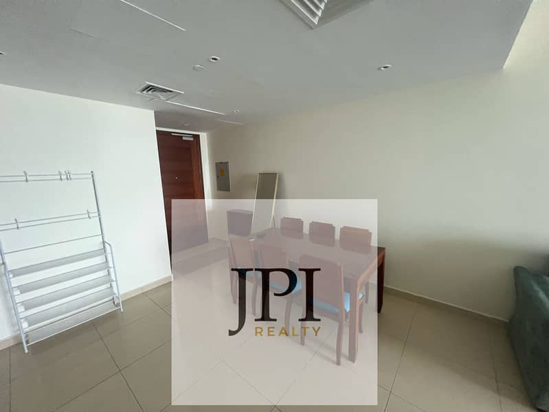5 beffe787-f5cc-4d04-8792-a67e5dd4d890. jpg