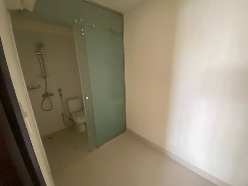 10 899beff6-8bd6-4688-bd54-b4e277287e47. jpg