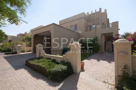 Multiple Cheques - Close to Park and Pool Multiple Cheques - Close to Park and Pool