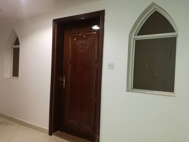 شقة في مدينة محمد بن زايد 1 غرفة 44000 درهم - 4187116