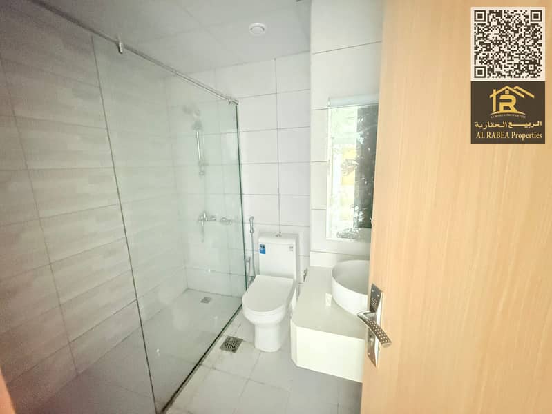 14 264ea6e9-f49d-41ed-be89-754bd97077b8. jpg