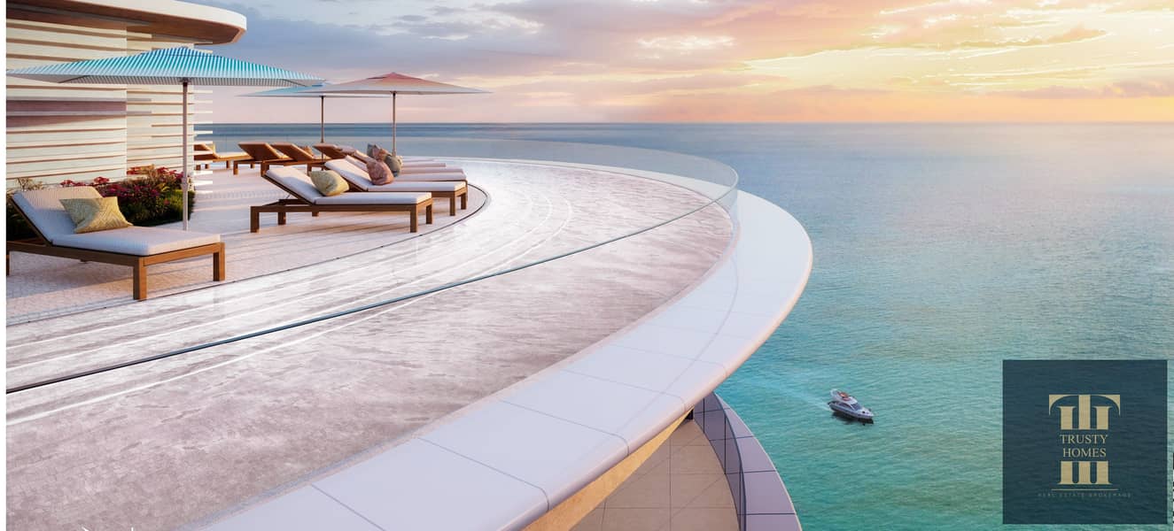 43 Rooftop Pool_2. jpg