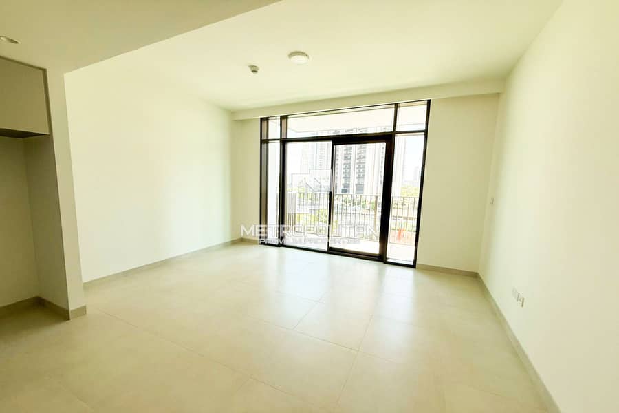 Modern Design | Prime Location | Waterfront Living Modern Design | Prime Location | Waterfront Living