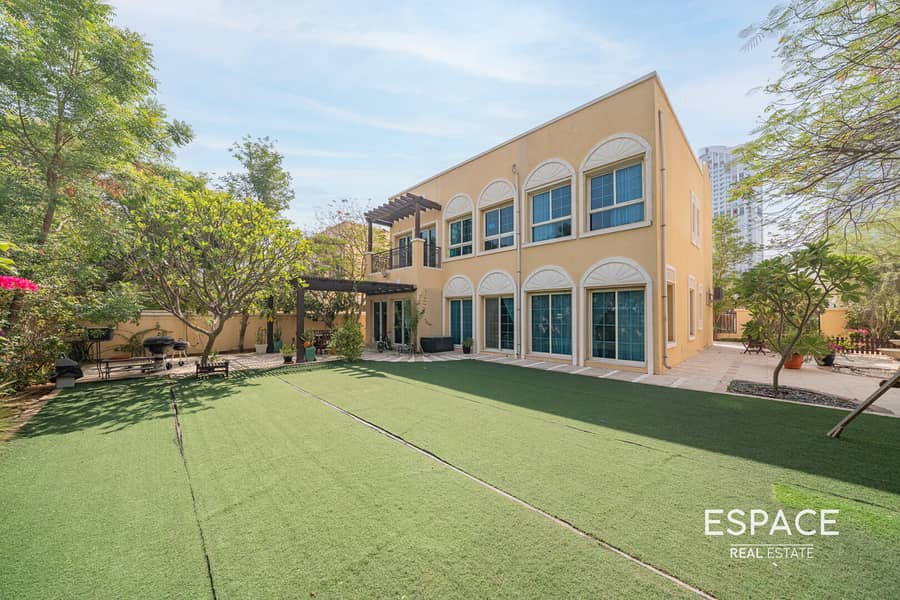 位于朱美拉三角小镇(JVT),JVT第2区,2C区 5 卧室的别墅 8500000 AED - 11717659 位于朱美拉三角小镇(JVT),JVT第2区,2C区 5 卧室的别墅 8500000 AED - 11717659