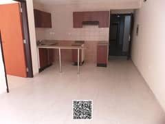 صالة نوم واحدة متاحة للإيجار في جاردن سيتي عجمان