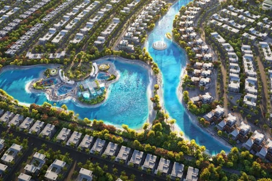 Luxurious villa with landscaped gardens & pool Luxurious villa with landscaped gardens & pool